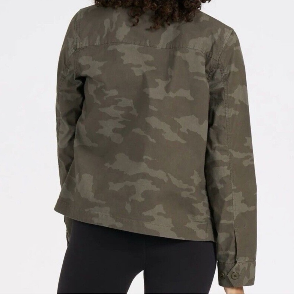Vuori Women's Ripstop Oregano Camo Jacket S - Picture 3 of 9